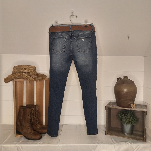 Size 28 Guess Los Angeles Skinny Jeans - Picture 3 of 10